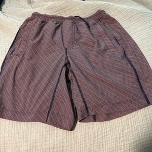 Men's Lululemon Patterned Shorts - Red and Blue